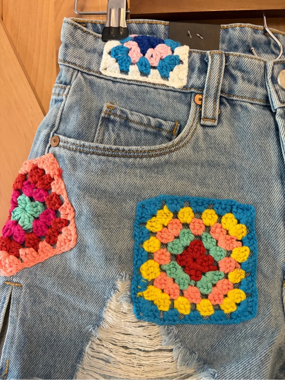 BLANK NYC The Barrow Vintage High Rise Denim Cut Off Shorts Crochet Sz 25 NWT